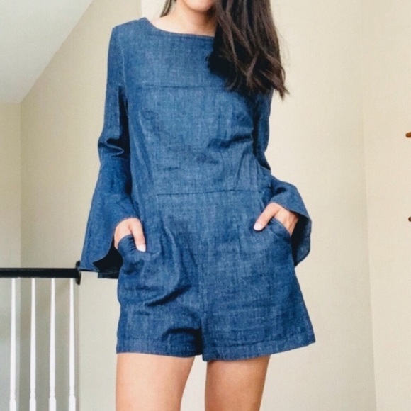 💙SUGAR + LIPS💙ANGEL SLEEVE CHAMBRAY ROMPER💙 - Picture 1 of 8